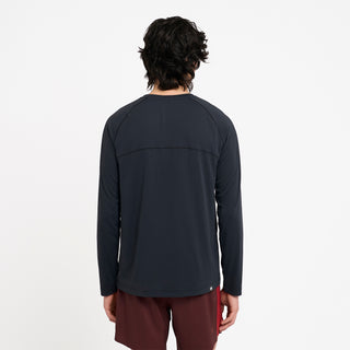 DLYLongsleeve - Shadowcast – on model