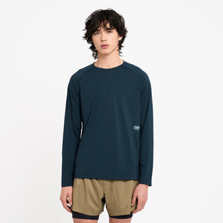 DLYLongsleeve - Deep Space – on model