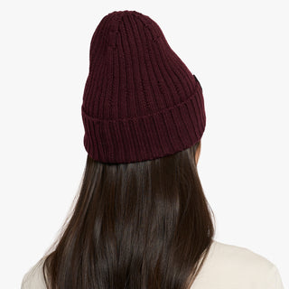 VNTBeanie - Crimson Red – on model