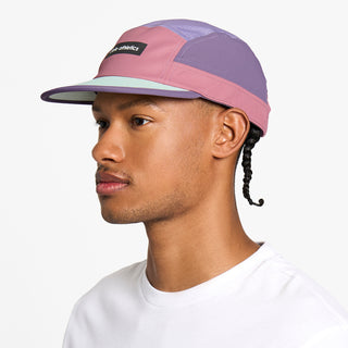GOCap - Field - Iconic Bar - Deco Rose / Light Grape – on model