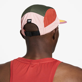 GOCap - Field - Iconic Bar - Peachskin/Seaweed – on model