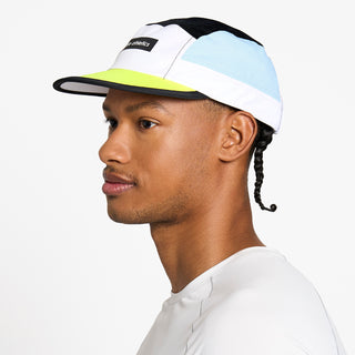 GOCap - Field - Iconic Bar - White / Black – on model