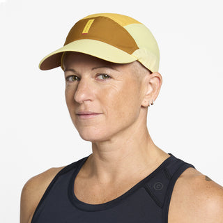 FSTCap SC - Comp - Iconic VC - Dark Ochre/Sulfur – on model