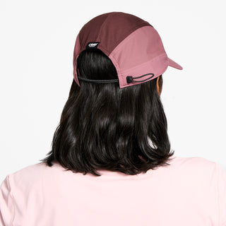 FSTCap SC - Comp - Iconic VC - Peachskin / Dark Wine Red – on model