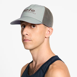 TRLCap SC - Comp - Onehundred - Neutral Grey – on model