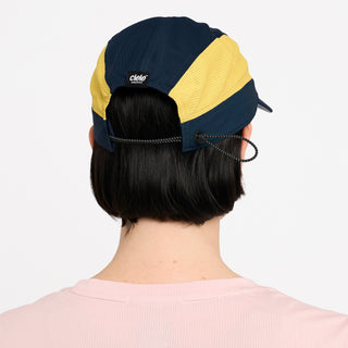 FSTCap SC - Comp - Running C - Chambray/Sulfur – on model